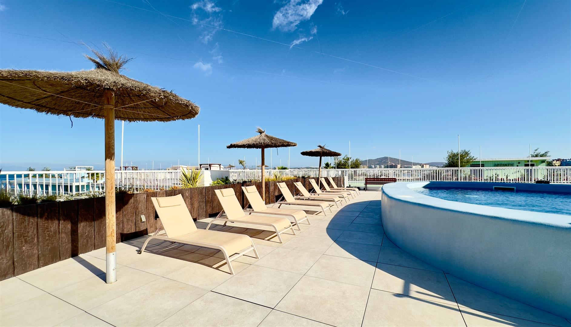 Image of Apartment - 1 Bedrooms - 1 Bathrooms for Rental in Marina Club-Gibraltar, Image 3